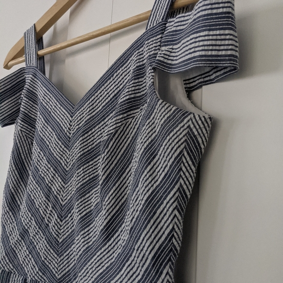 White House Black Market White and Blue Striped Sundress with Pockets - Sz. 0 - Picture 3 of 12